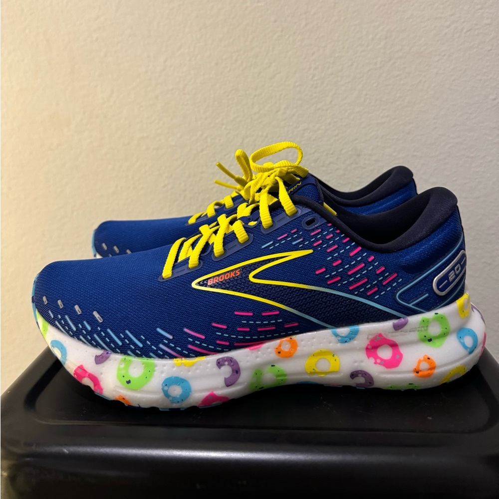 Women’s Brooks Glycerin 20 size 9 running shoe
Brand new/ never worn